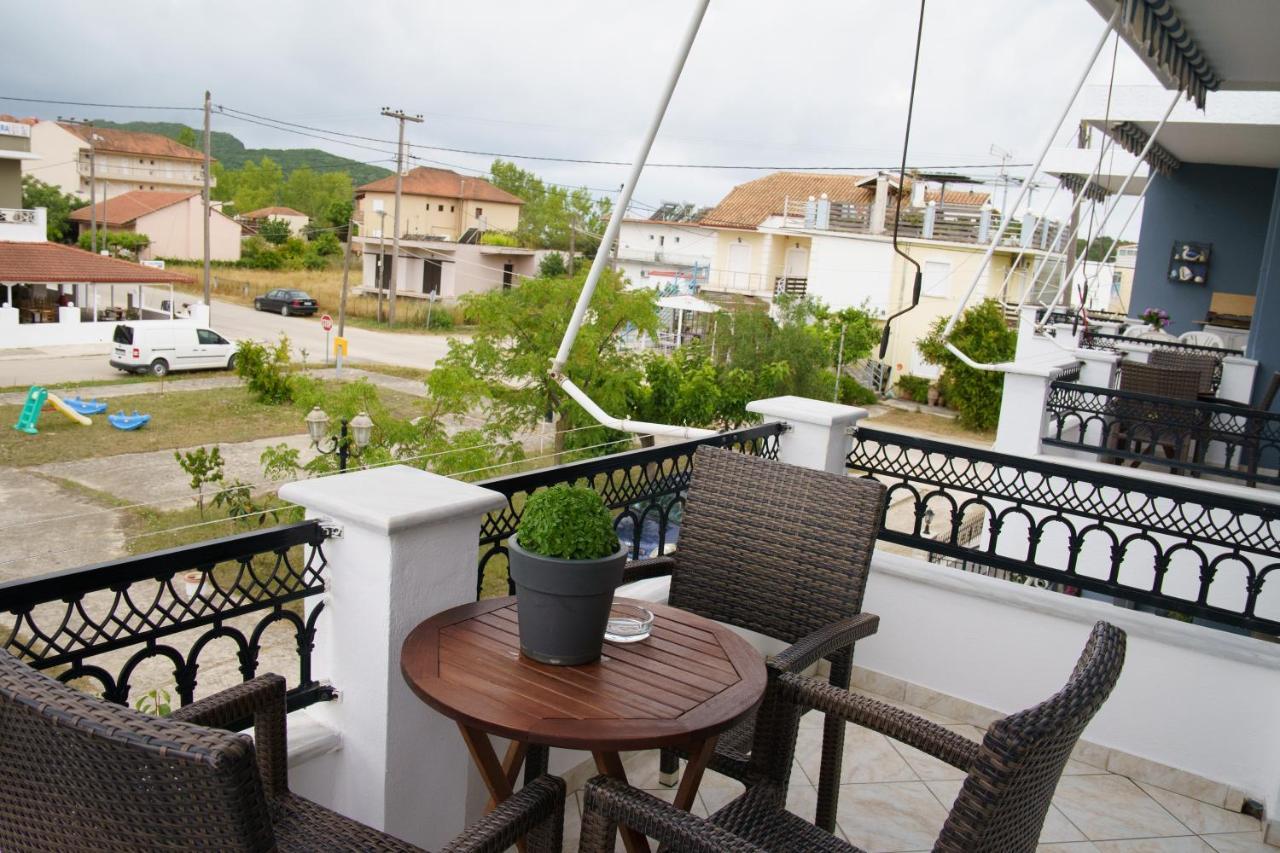 Mak Luxury Rooms Parga Esterno foto